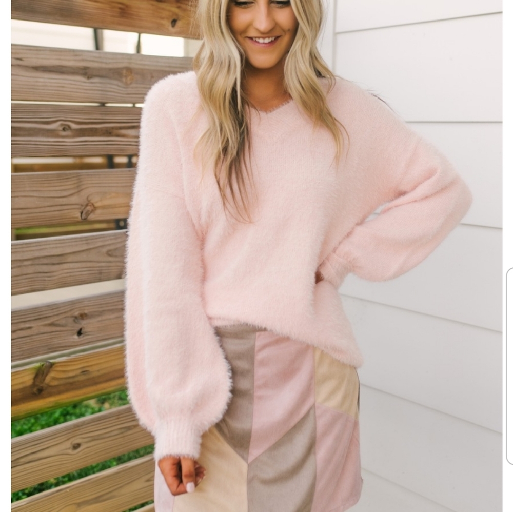 NWT Blush v-neck fuzzy oversize sweater